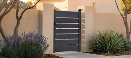 Alumiininen puutarhaportti