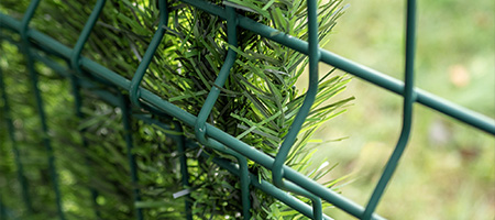 Keinotekoinen pensasaita