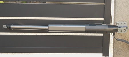 Kääntöportin moottorointi